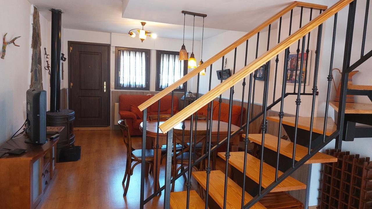 Apartamentos Castiello De Jaca 3000 Bagian luar foto