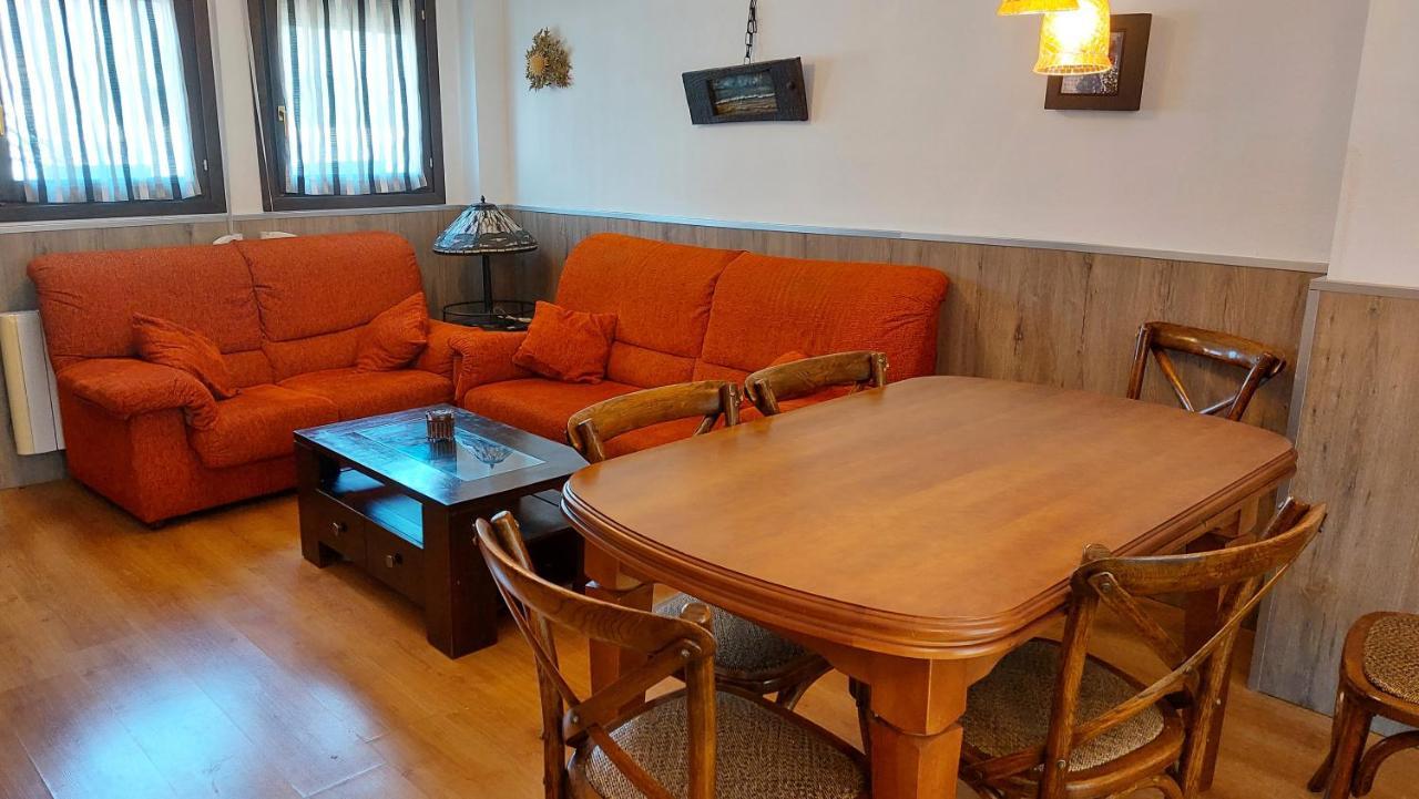 Apartamentos Castiello De Jaca 3000 Bagian luar foto